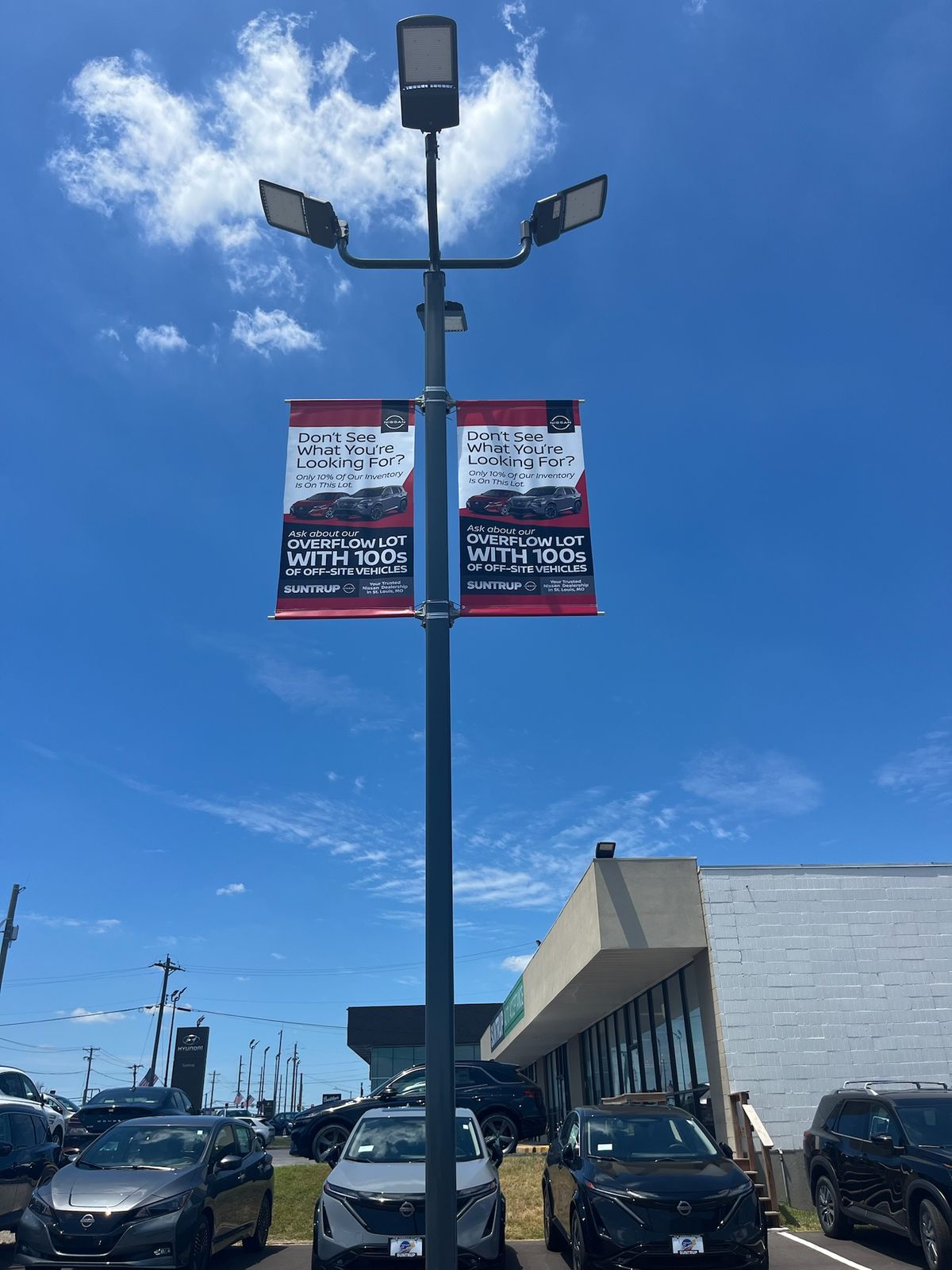 Pole banners